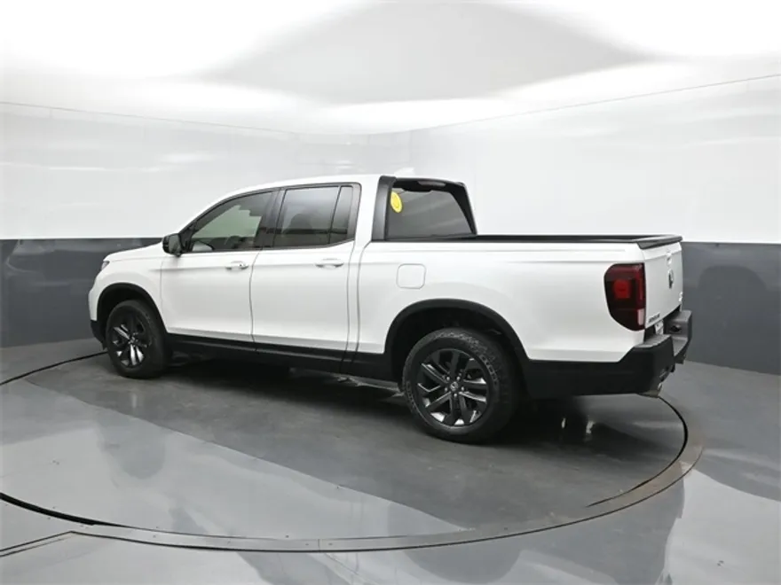 2022 Honda Ridgeline Sport photo 1