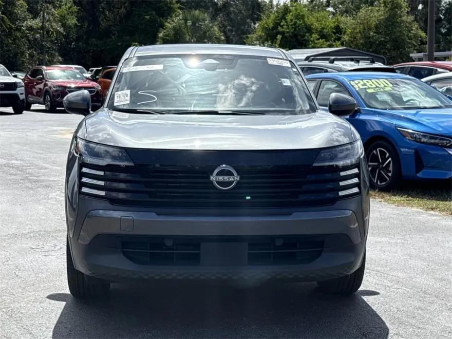 2025 Nissan Kicks SV photo 1