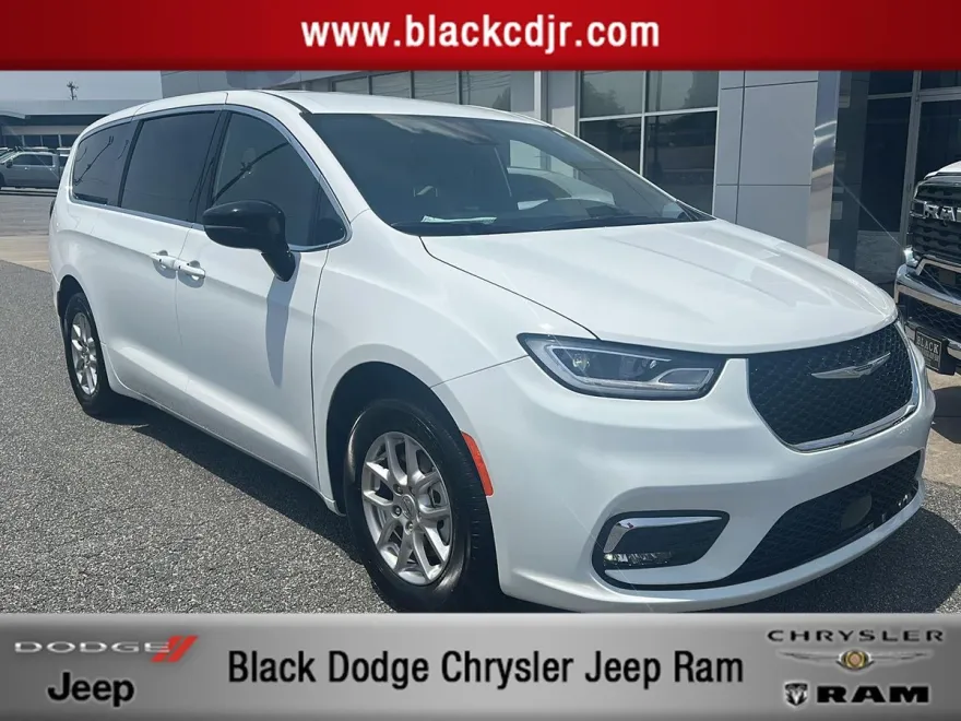 2025 Chrysler Pacifica photo 1