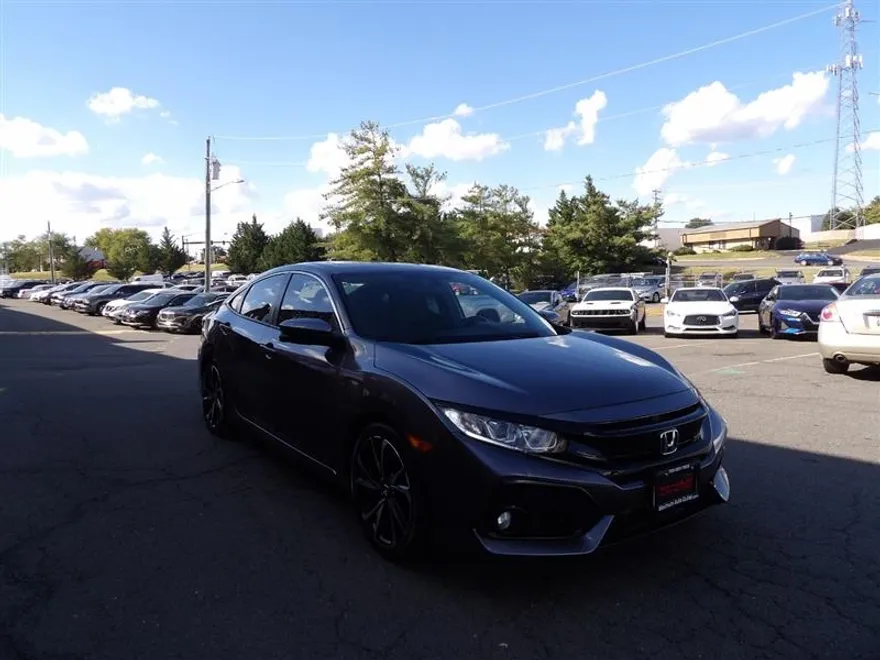 2017 Honda Civic Si photo 1