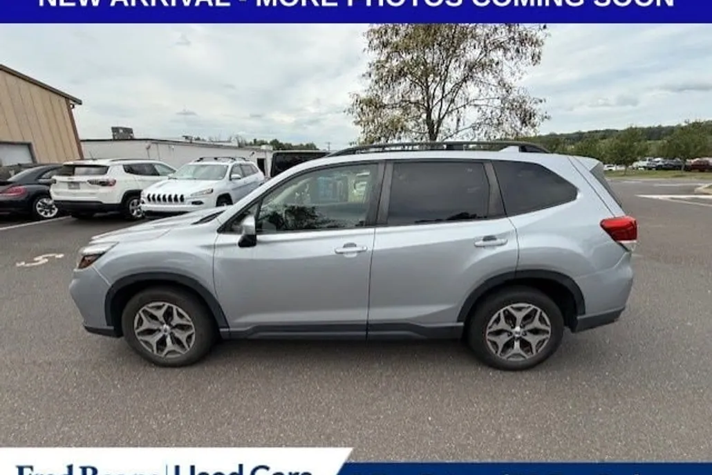 2019 Subaru Forester Premium photo 1