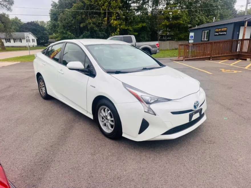 2016 Toyota Prius Two Eco Three Four Touring photo 1