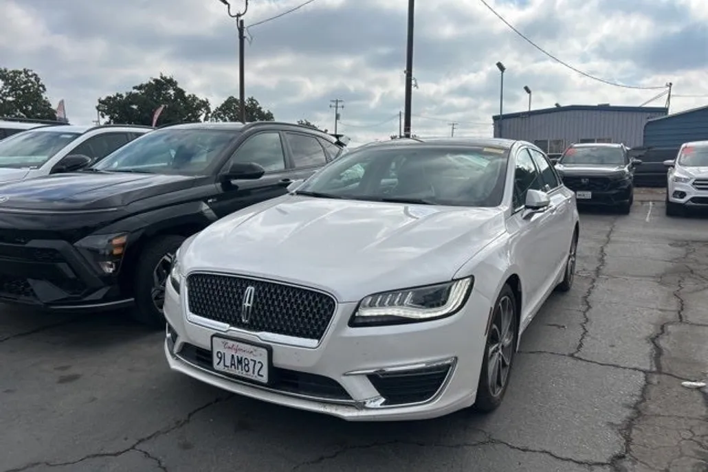 2018 Lincoln MKZ Reserve photo 1