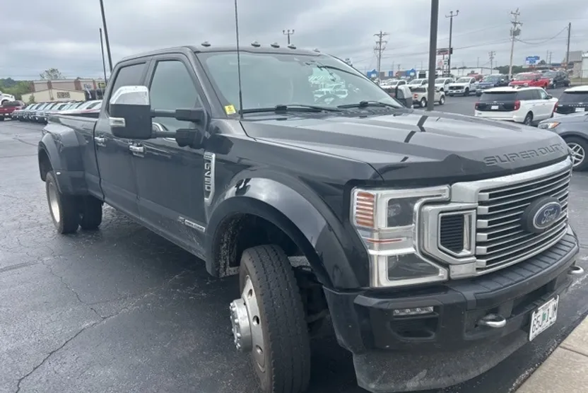 2022 Ford F-450 Platinum photo 1