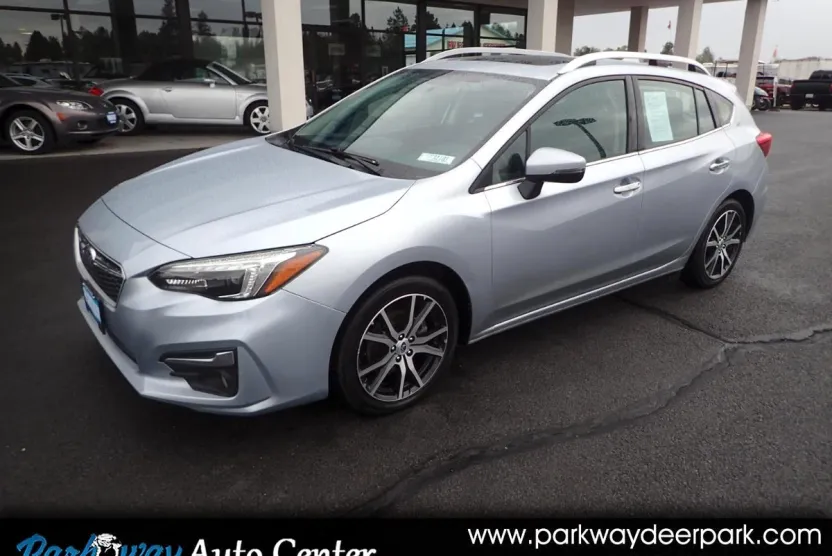 2017 Subaru Impreza Limited photo 1
