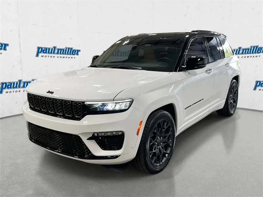 2025 Jeep Grand Cherokee Summit photo 1