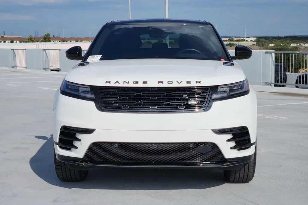 2025 Land Rover Range Rover SE photo 1