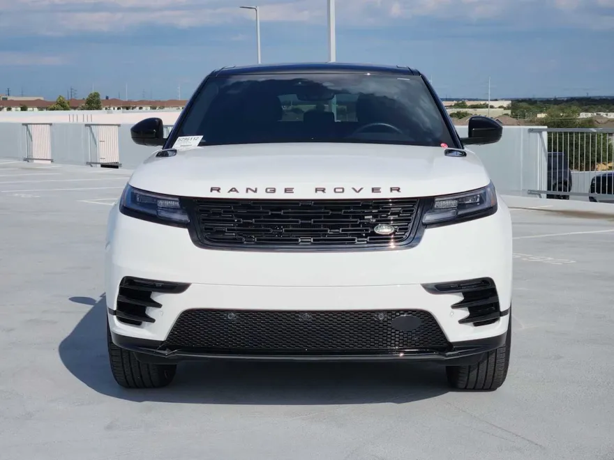 2025 Land Rover Range Rover SE photo 1