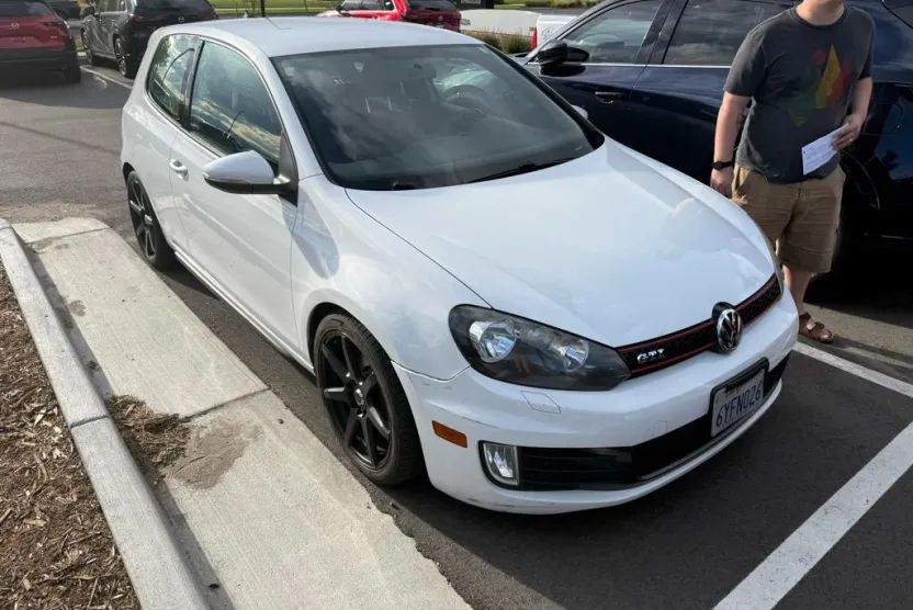 2013 Volkswagen Golf GTI photo 1