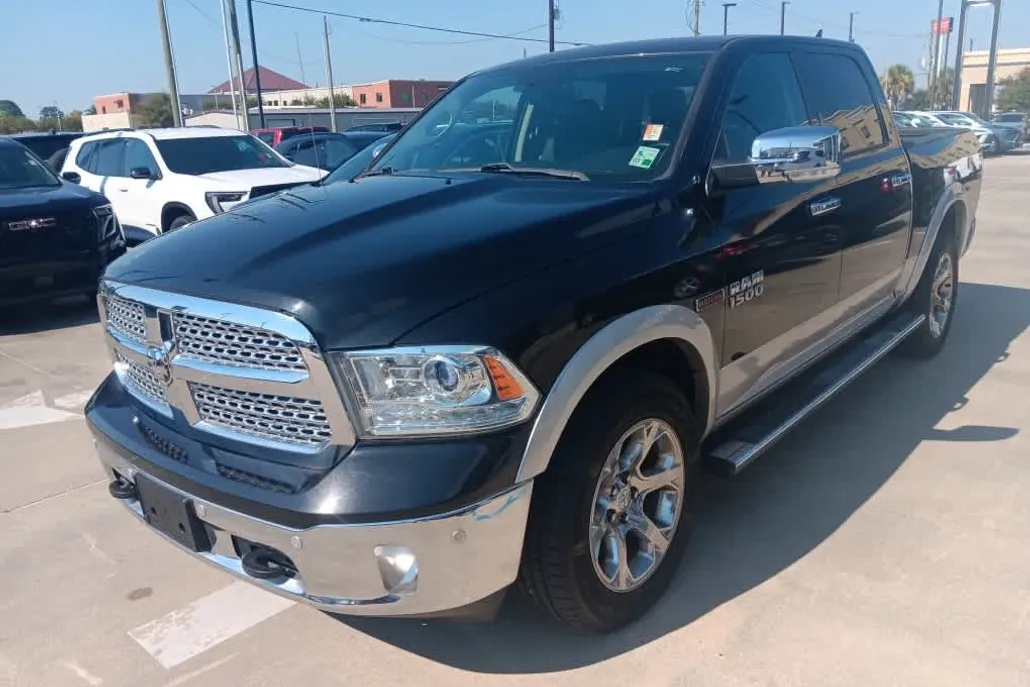 2018 Ram 1500 Laramie photo 1