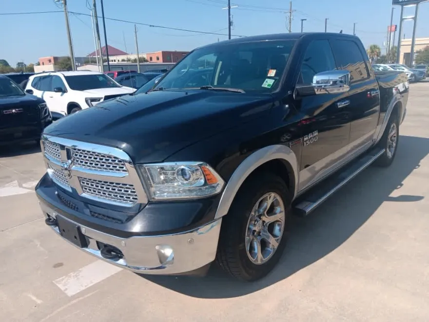 2018 Ram 1500 Laramie photo 1