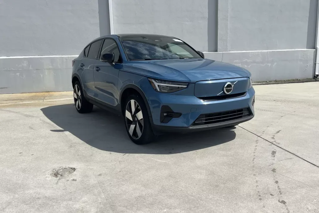 2023 Volvo C40 Recharge Ultimate photo 1
