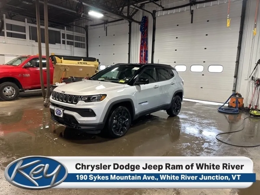 2024 Jeep Compass Latitude Altitude Special Edition photo 1