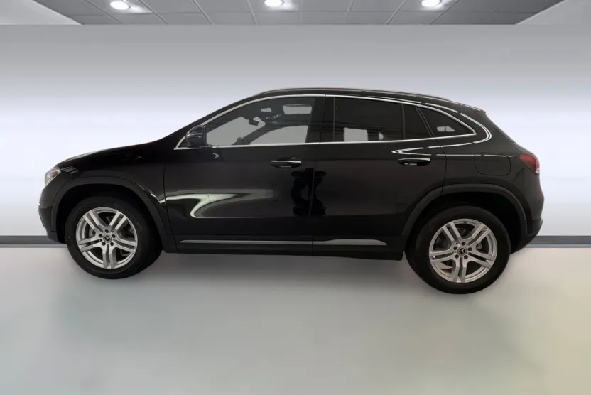 2022 Mercedes Benz GLA 250 photo 1