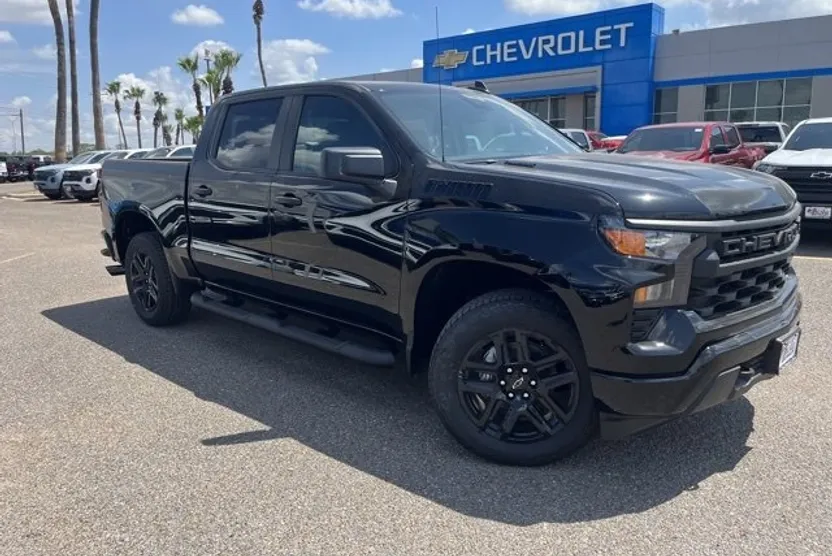 2026 Chevrolet Silverado 1500 Custom photo 1