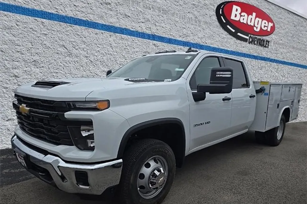 2025 Chevrolet Silverado 3500HD Work Truck photo 1