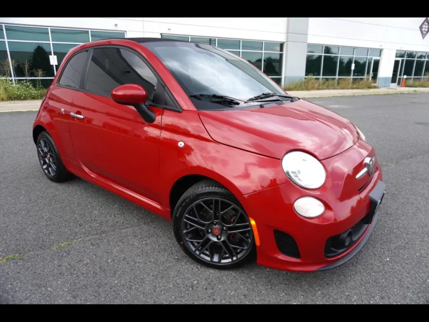 2019 Fiat 500 Abarth photo 1