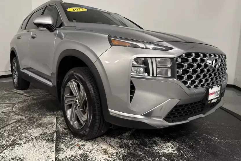 2022 Hyundai Santa Fe SEL photo 1