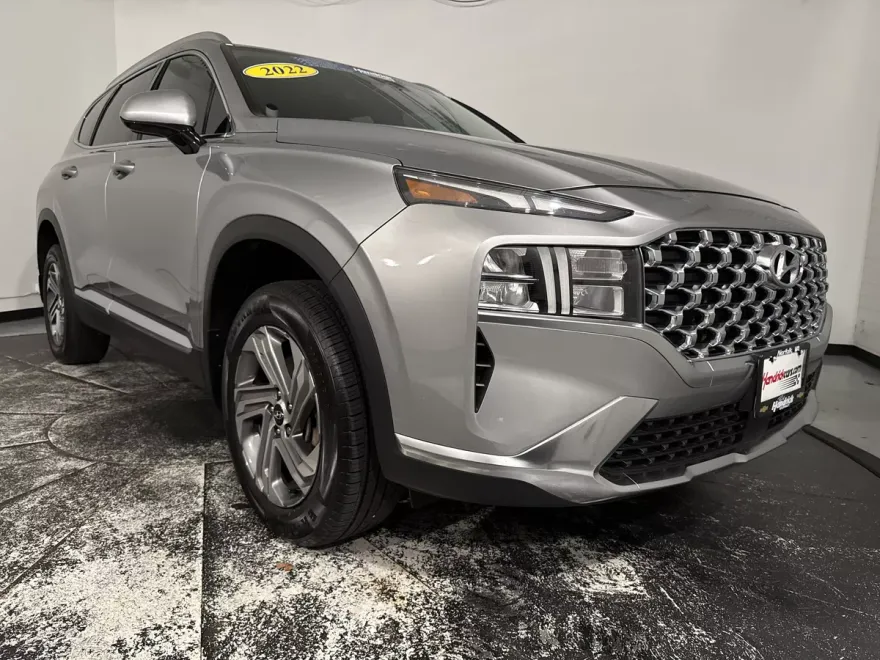 2022 Hyundai Santa Fe SEL photo 1