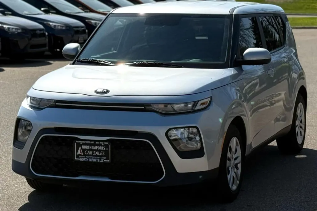2021 Kia Soul LX photo 1