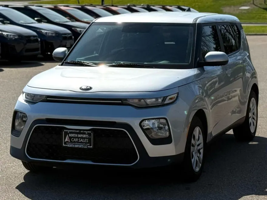 2021 Kia Soul LX photo 1