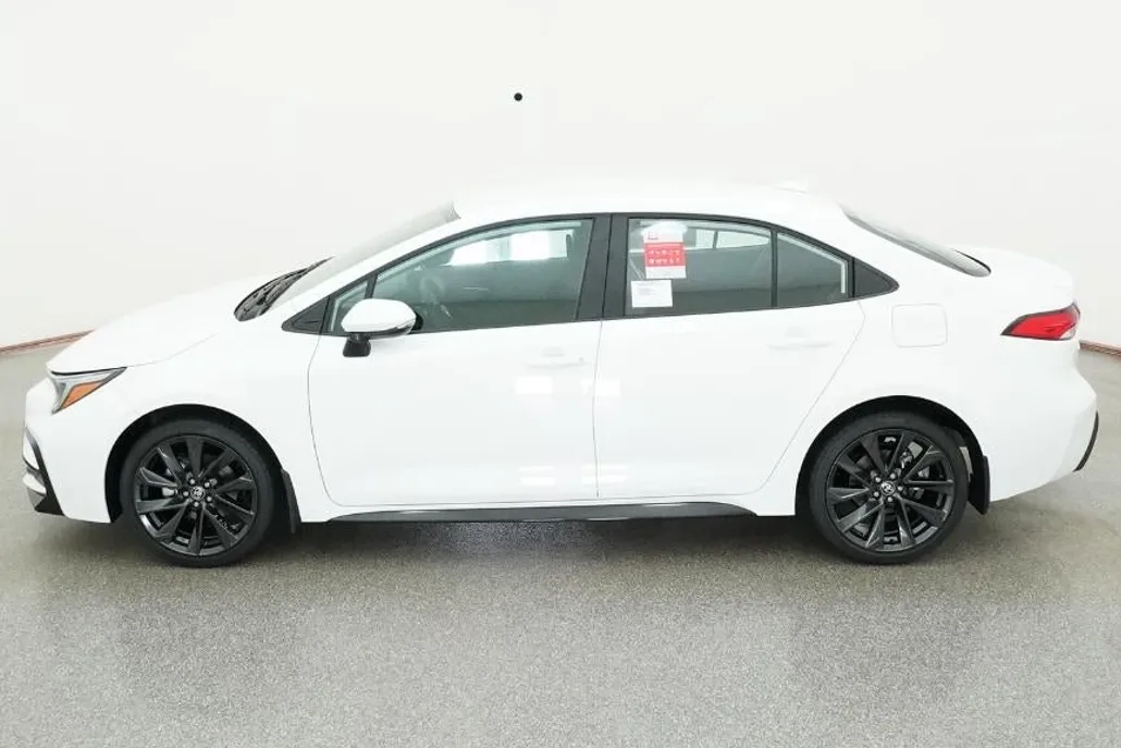 2026 Toyota Corolla SE photo 1