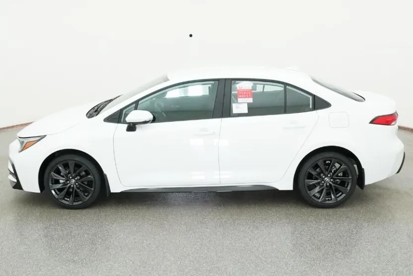 2026 Toyota Corolla SE photo 1