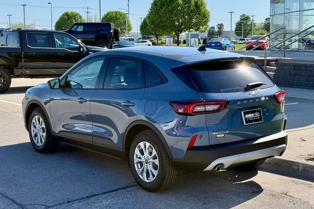 2025 Ford Escape Active photo 1
