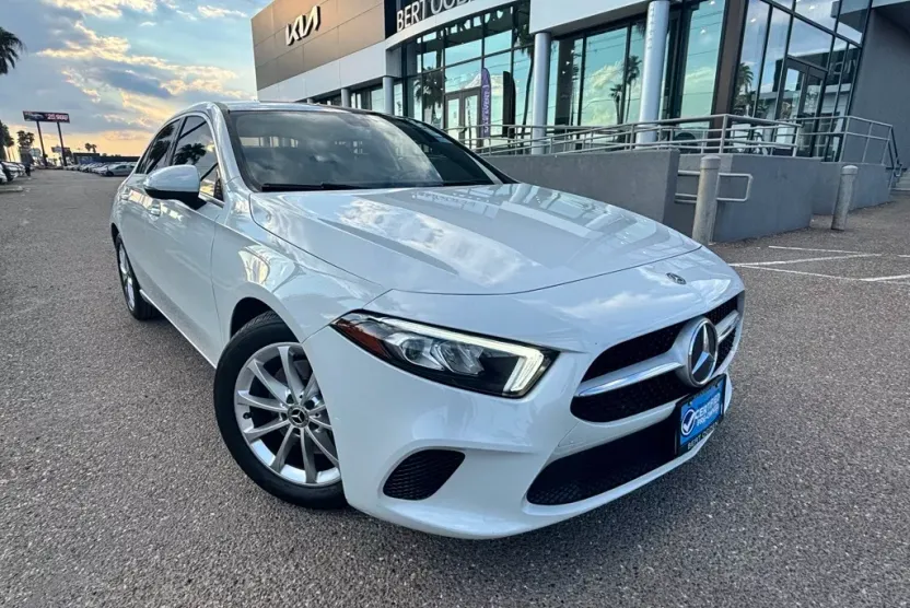 2020 Mercedes Benz A 220 photo 1