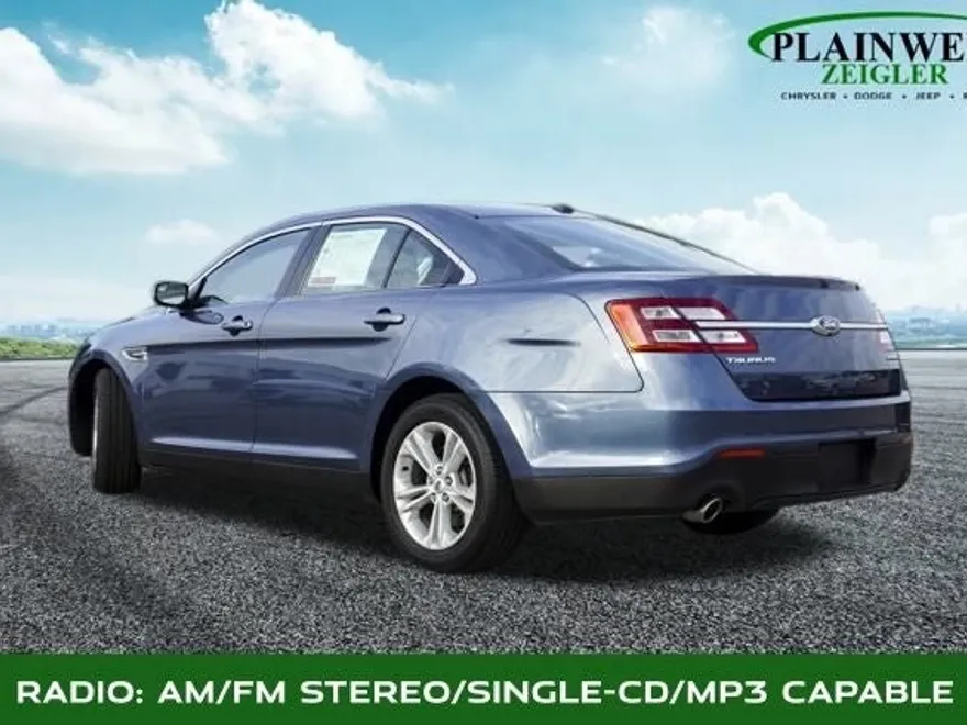 2019 Ford Taurus SE photo 1
