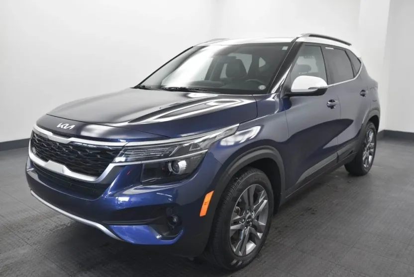 2023 Kia Seltos S Nightfall Edition photo 1