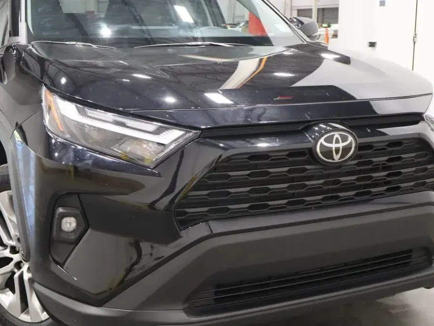 2024 Toyota RAV4 XLE Premium photo 33
