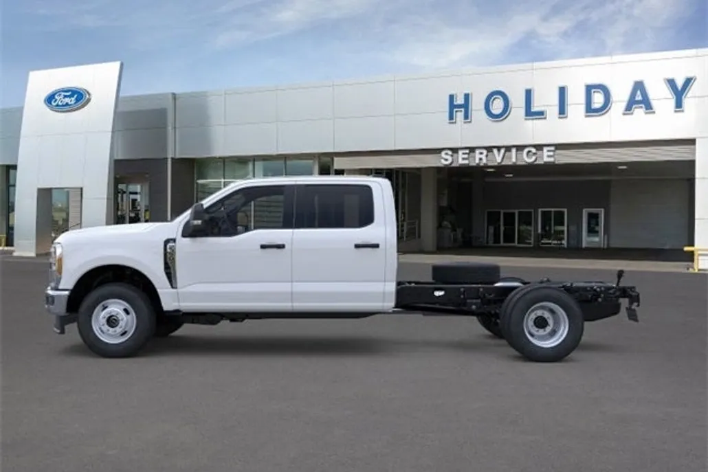 2026 Ford F-350 photo 1