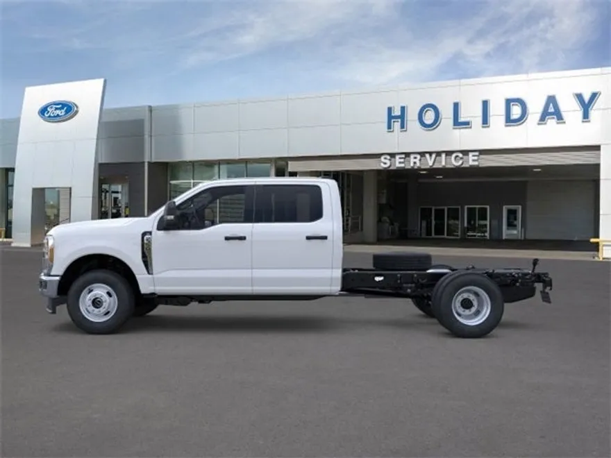 2026 Ford F-350 photo 1