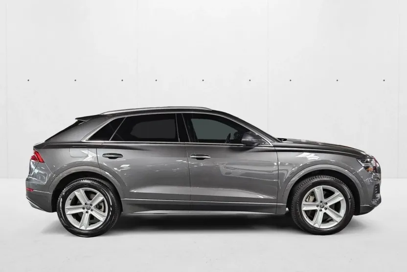 2019 Audi Q8 Premium photo 1