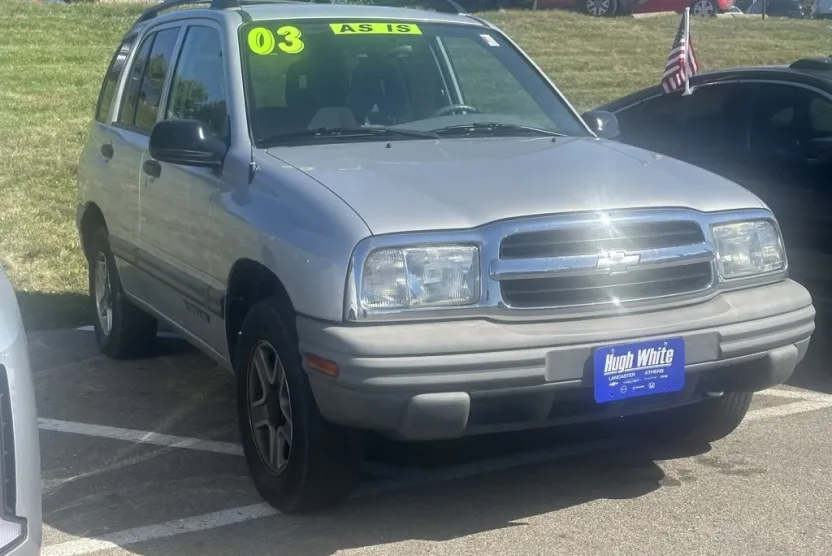 2003 Chevrolet Tracker Base photo 1