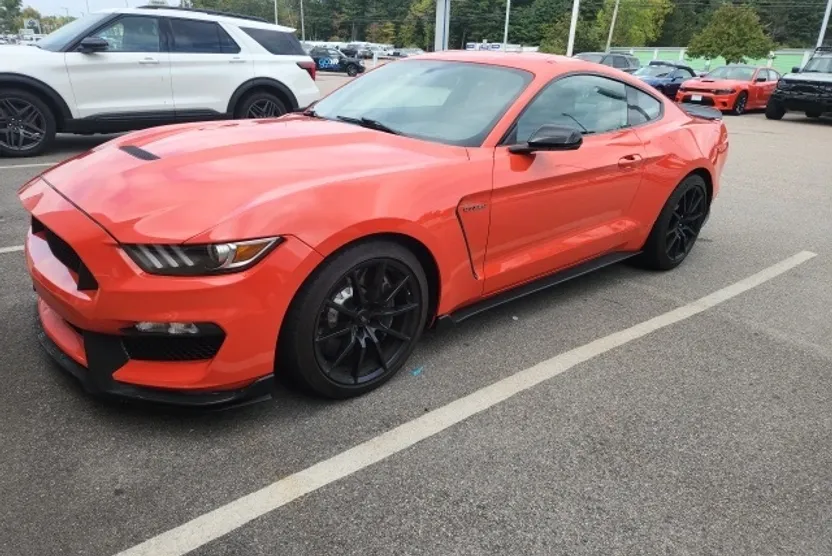 2016 Ford Mustang Shelby GT350 photo 1