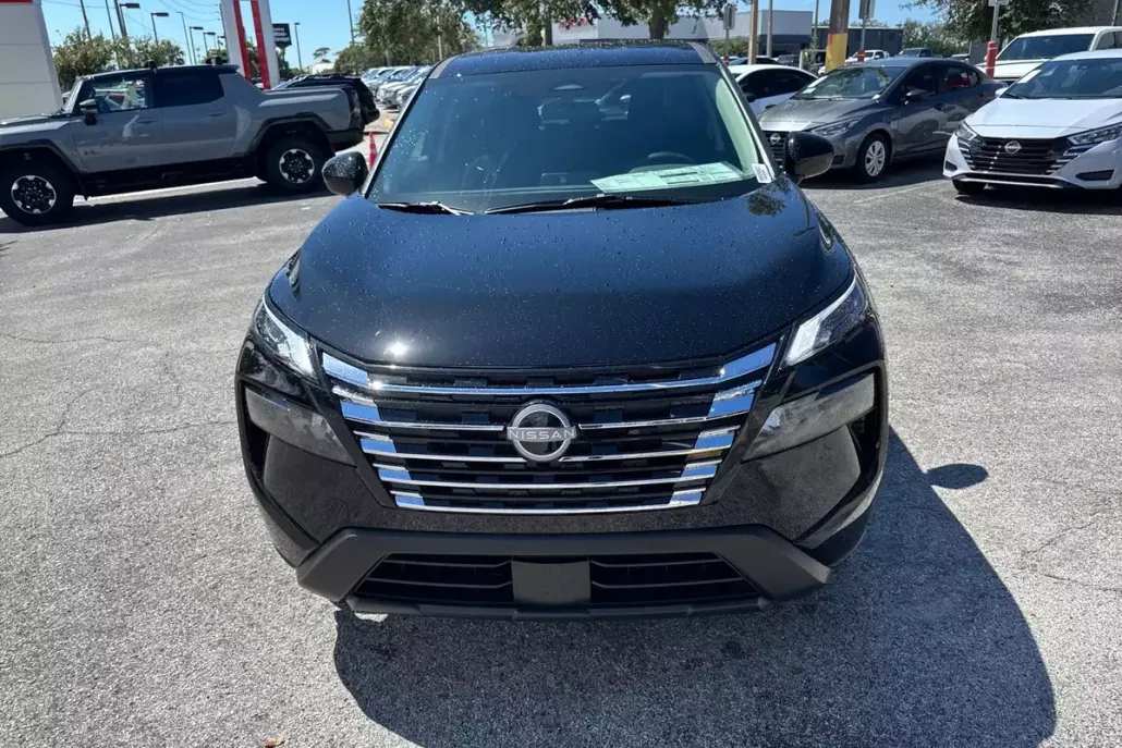 2026 Nissan Rogue SV photo 1