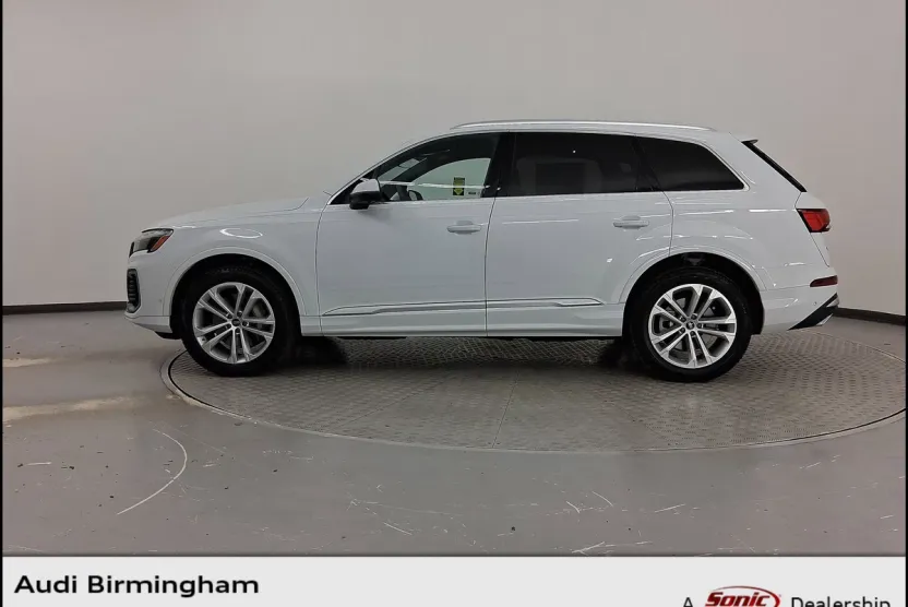 2025 Audi Q7 Premium Plus photo 1
