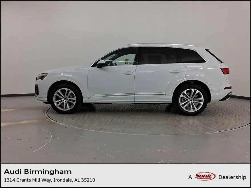 2025 Audi Q7 Premium Plus photo 1