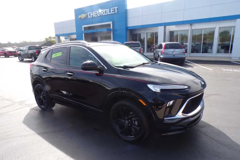 2024 Buick Encore GX Sport Touring photo 1