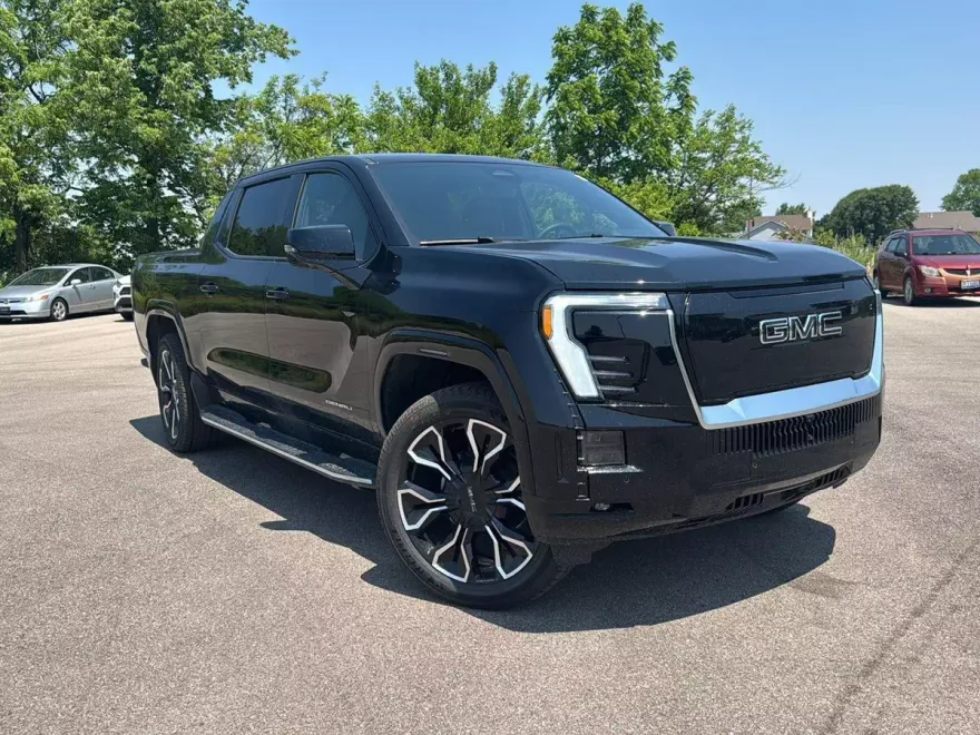2025 Gmc Sierra EV Denali photo 1