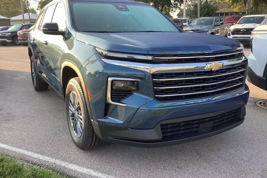 2026 Chevrolet Traverse photo 1