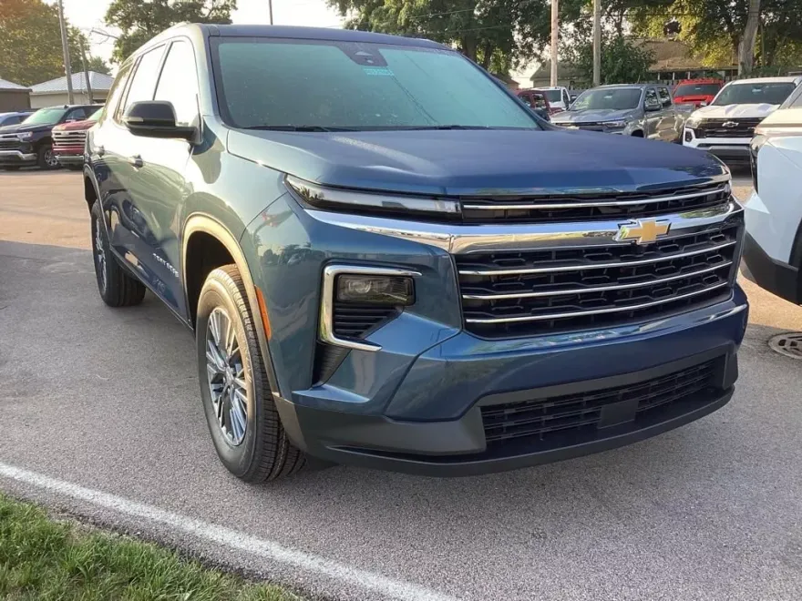 2026 Chevrolet Traverse photo 1