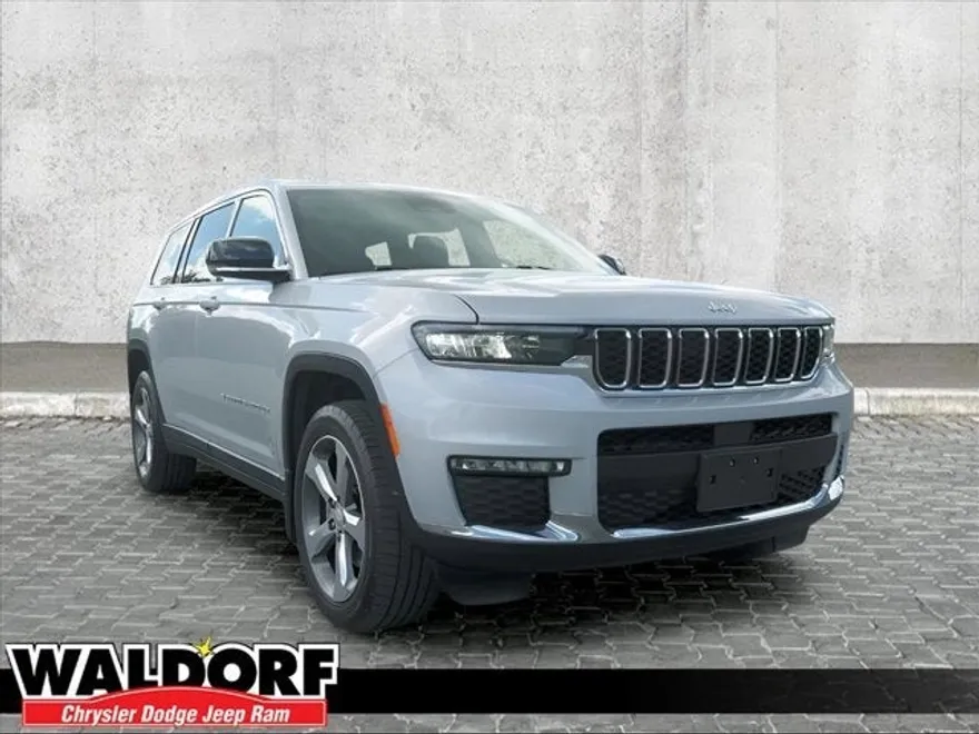 2022 Jeep Grand Cherokee Limited photo 1