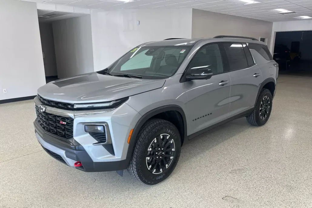 2026 Chevrolet Traverse Z71 photo 1