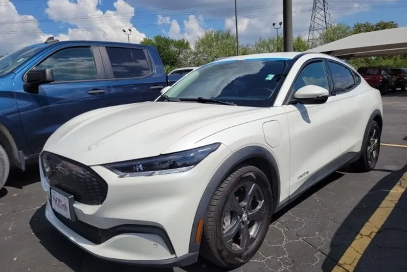 2021 Ford Mustang Mach-E Select photo 1