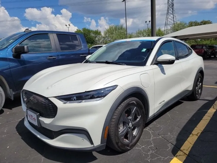 2021 Ford Mustang Mach-E Select photo 1