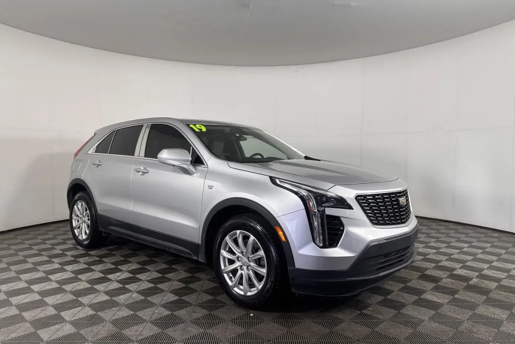 2019 Cadillac XT4 Luxury photo 1