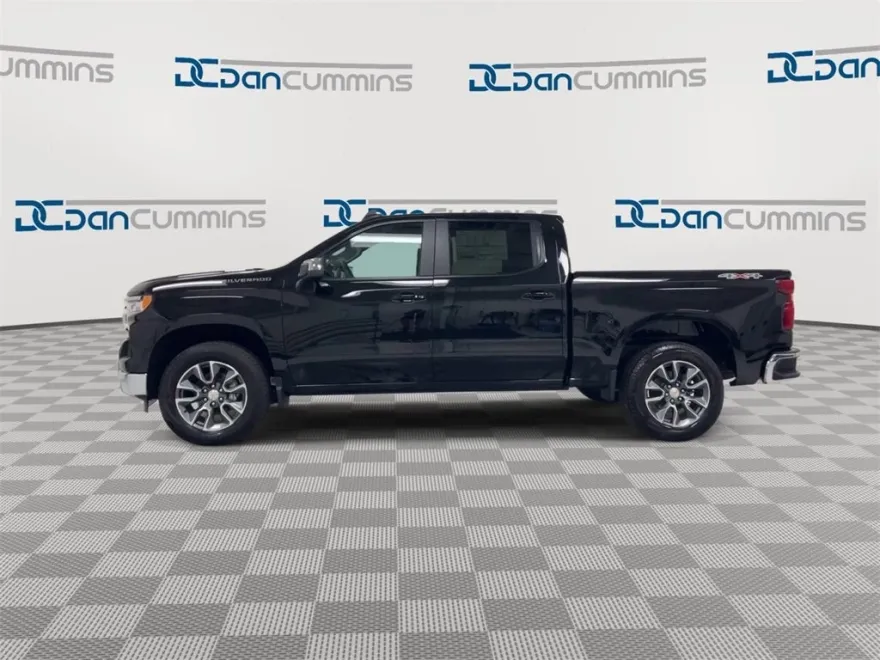 2026 Chevrolet Silverado 1500 LT photo 1